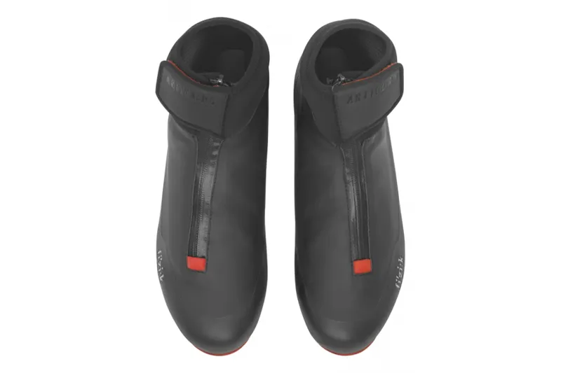 Fizik R5 Artica mens winter cycling boots in black-1