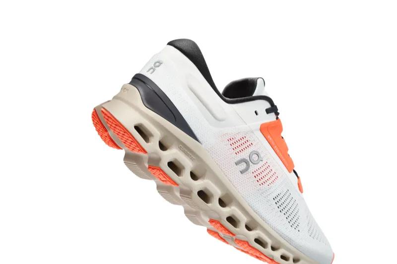 On Running Cloudstratus 3 Womens running shoe in White/Sand-9