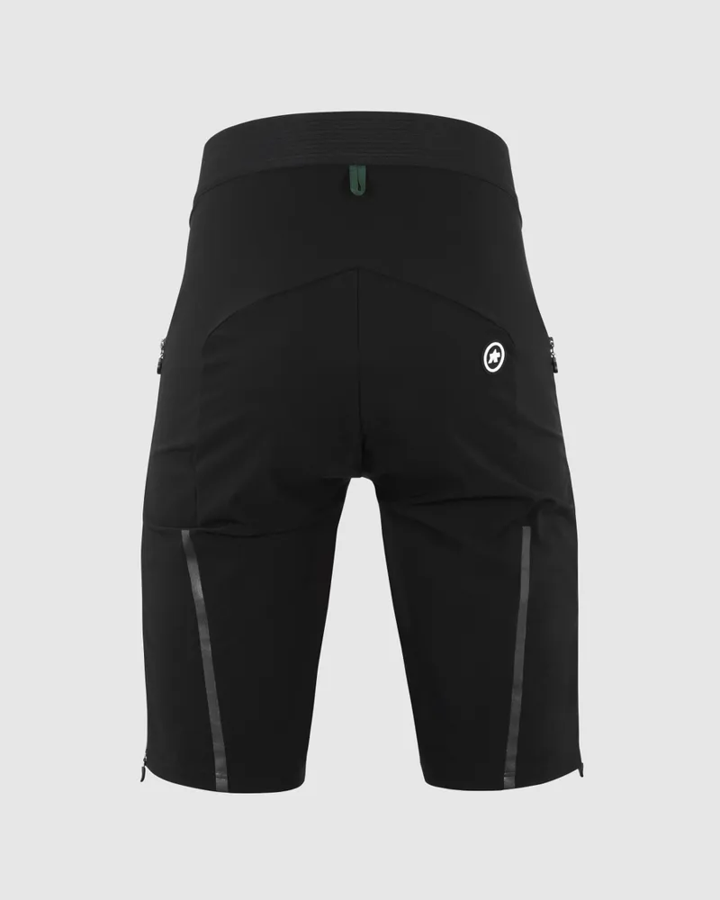 Assos Mille GTC Zeppelin Cargo Shorts C2 in black-1