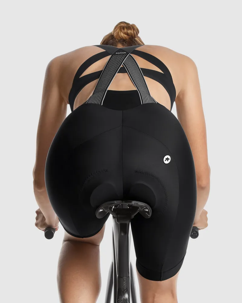 Assos UMA GT Bib Shorts C2 in black-8