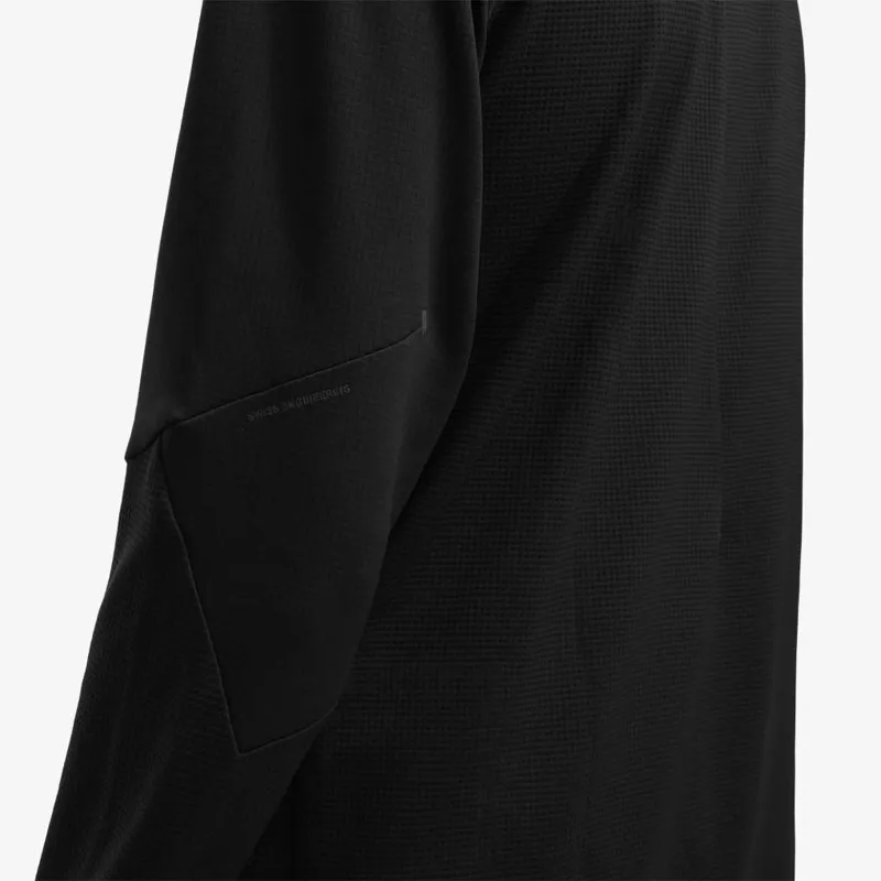 On Running Climate Shirt Mens in Black-6