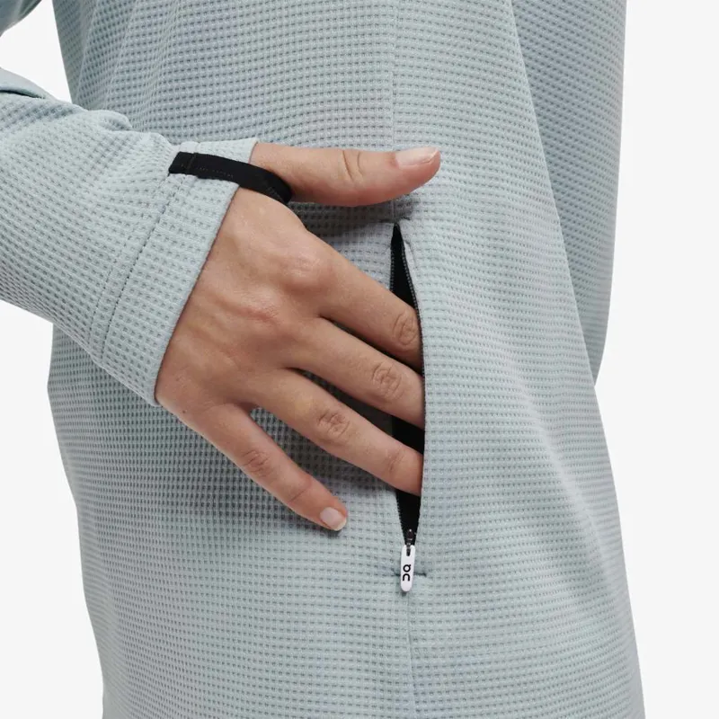 On Running Climate Shirt Womens in Sea-6