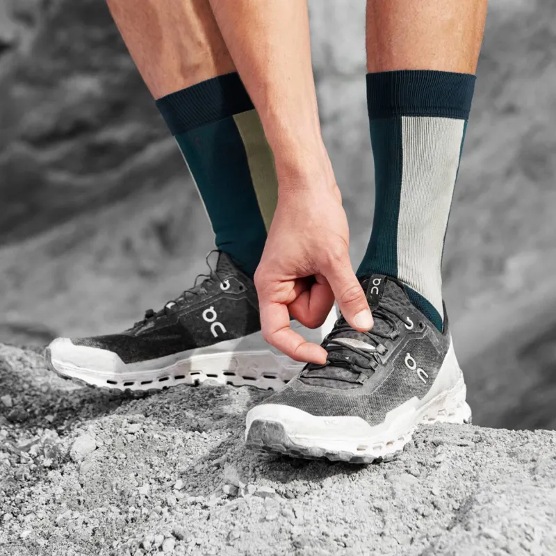 On Running Cloudultra Mens running shoe in Black/White-5