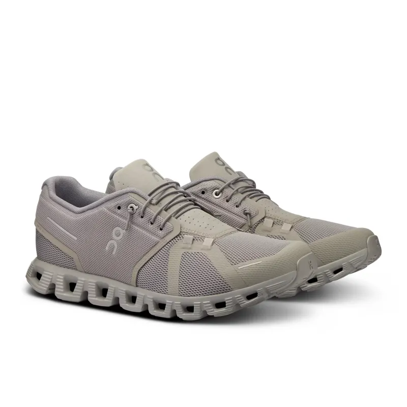 On Running Cloud 5 Mens trainer in Fog/Alloy-5