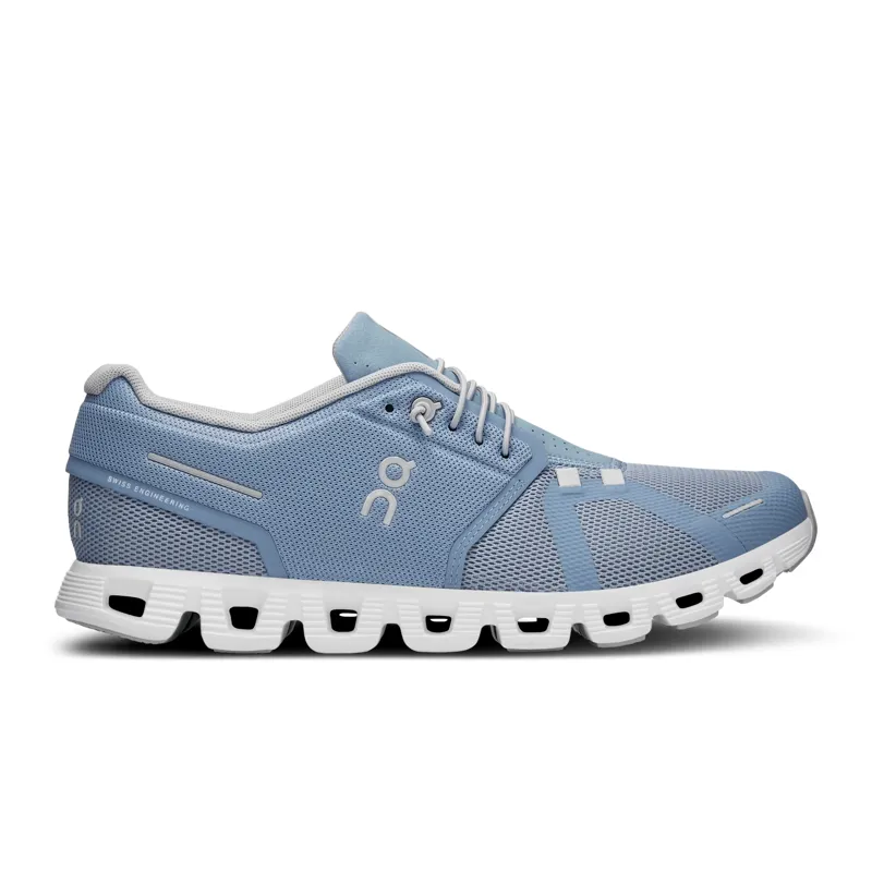 On Running Cloud 5 Mens trainer in Chambray/White