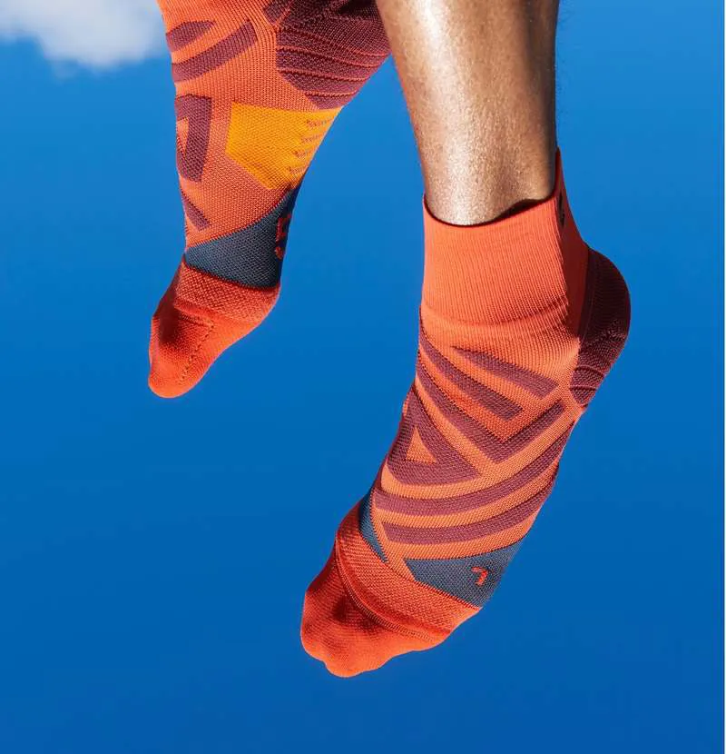 On Running Mid Sock Mens Rust/Navy-1