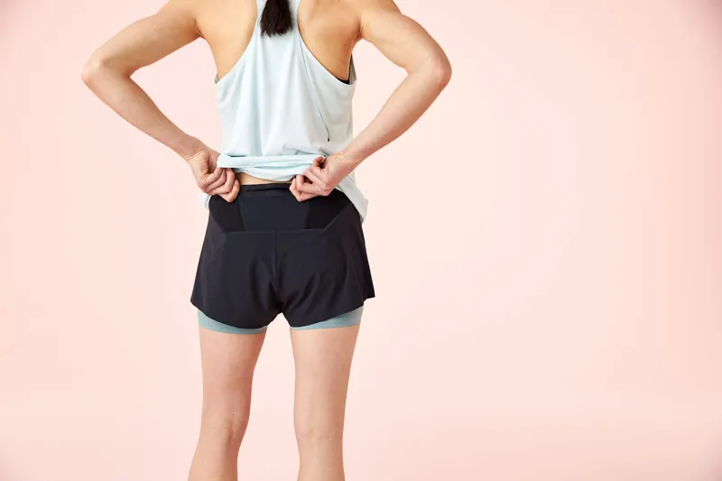 2019 On Running Running Shorts Womens Black/Sea-1