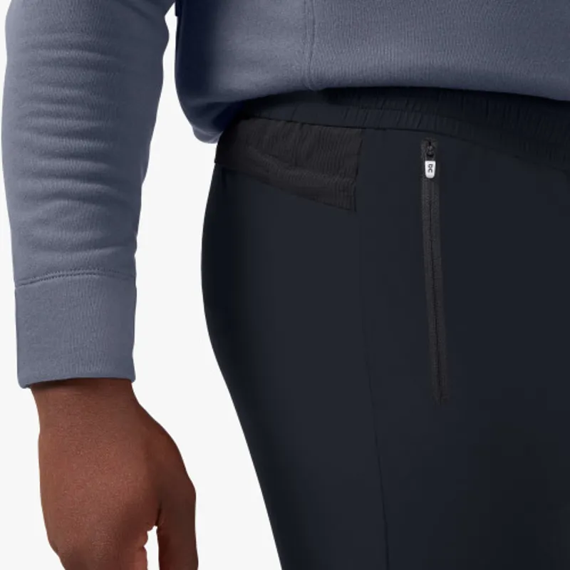 On Running Track Pants Men's in black-4
